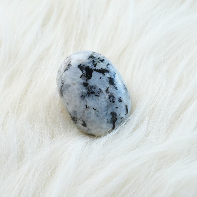 Rainbow Moonstone Oval – View 2