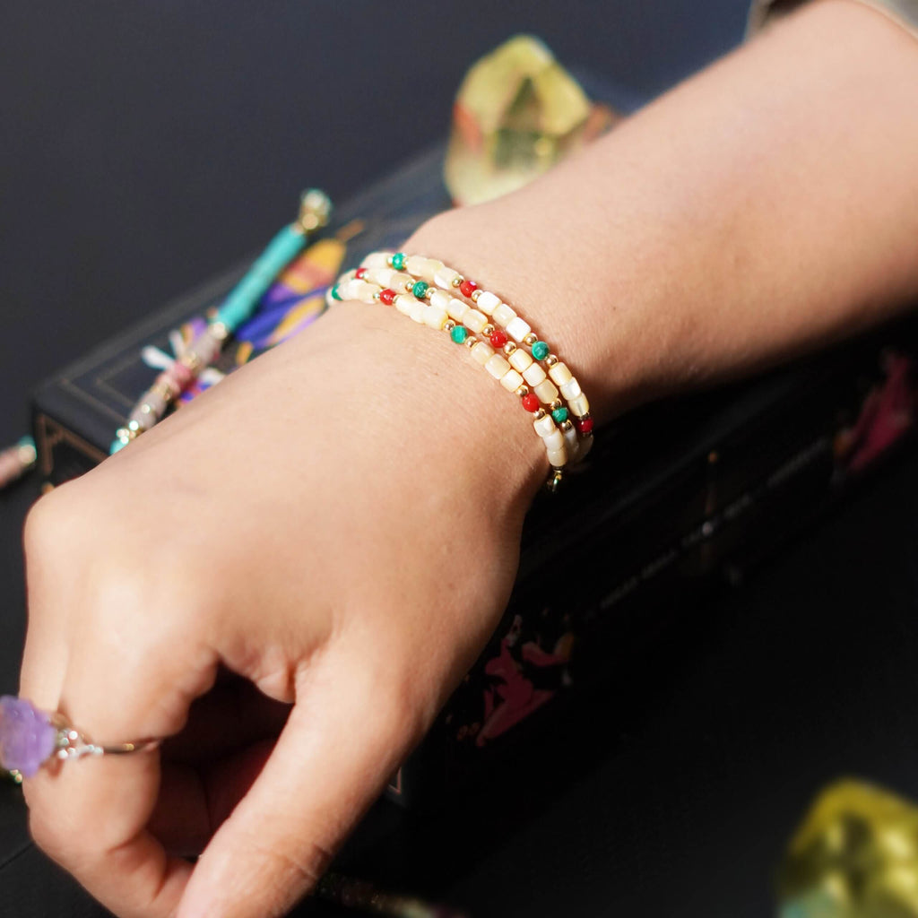 Shell Necklace & Bracelet – 2-in-1 Jewellery – View 2