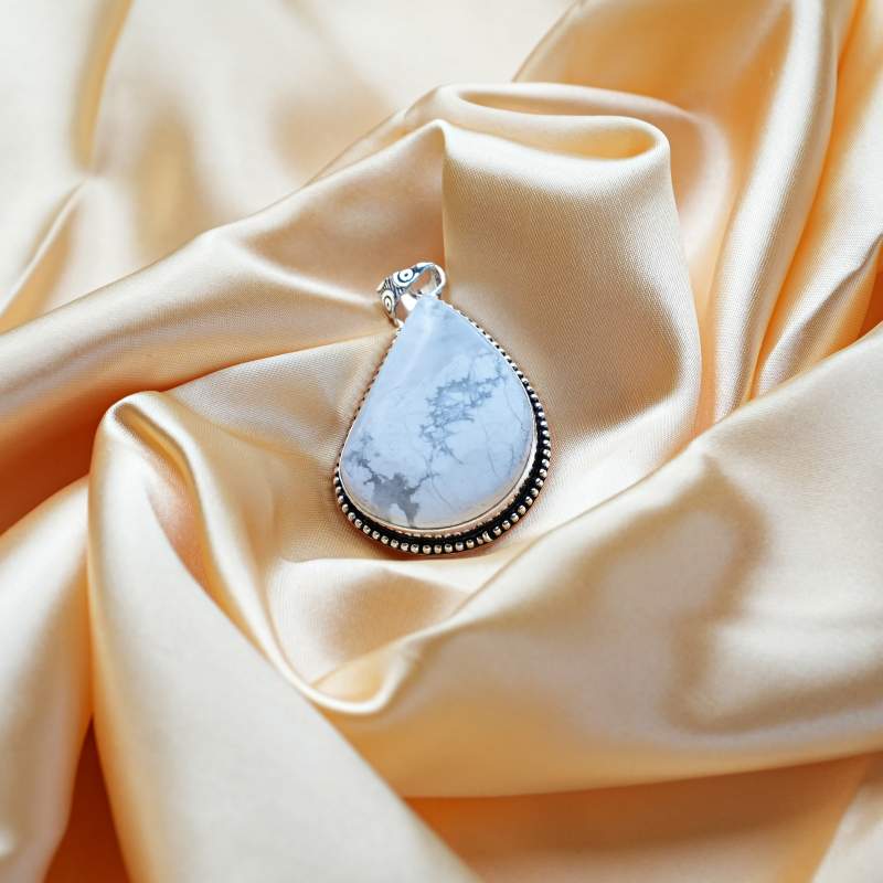 Howlite Pendant – Letting Go – View 2