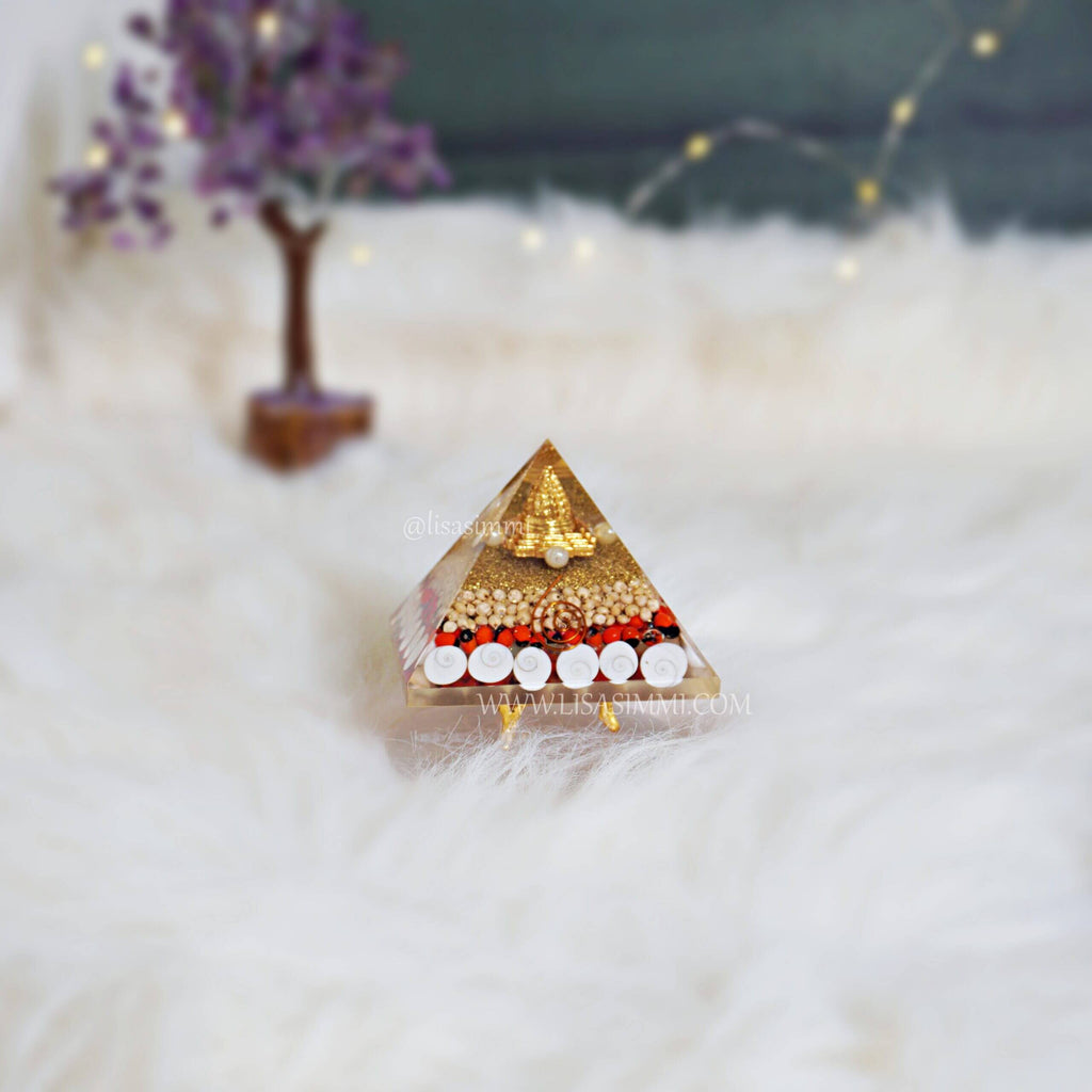 Shree Yantra Gomti Chakra Orgonite Pyramid – View 3